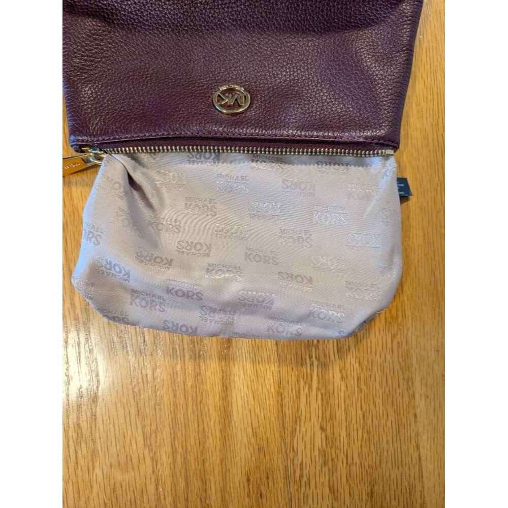 Michael Kors Fulton Burgundy Pebbled Leather Zip Pouch Clutch Wristlet Bag - Picture 9 of 10